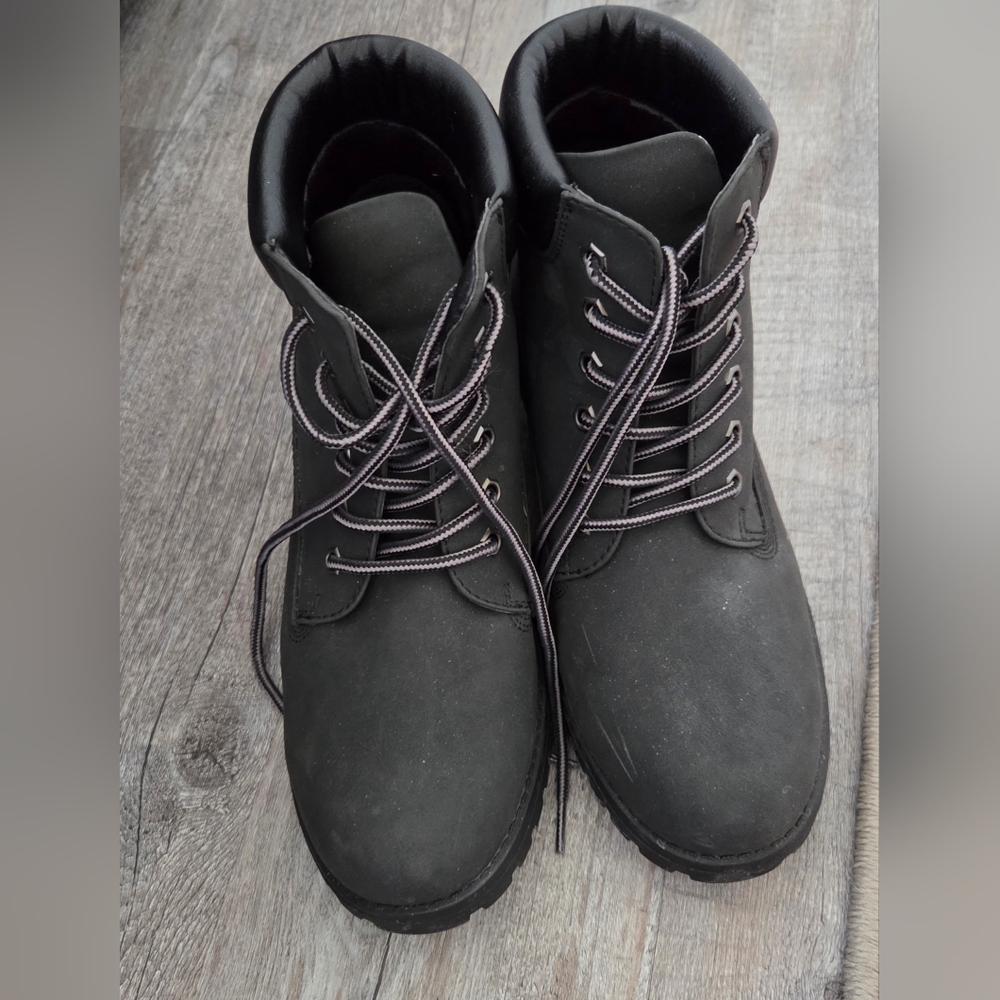 SO Boots